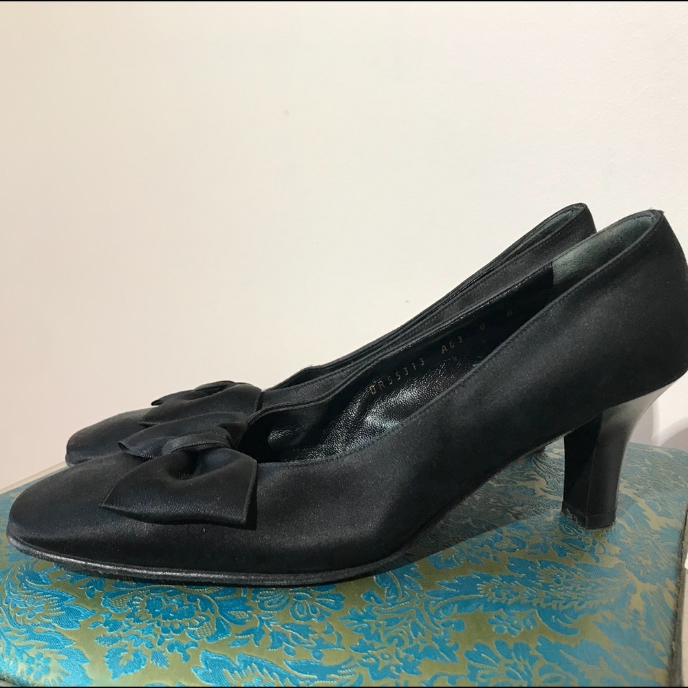 Salvatore Ferragamo black satin pumps